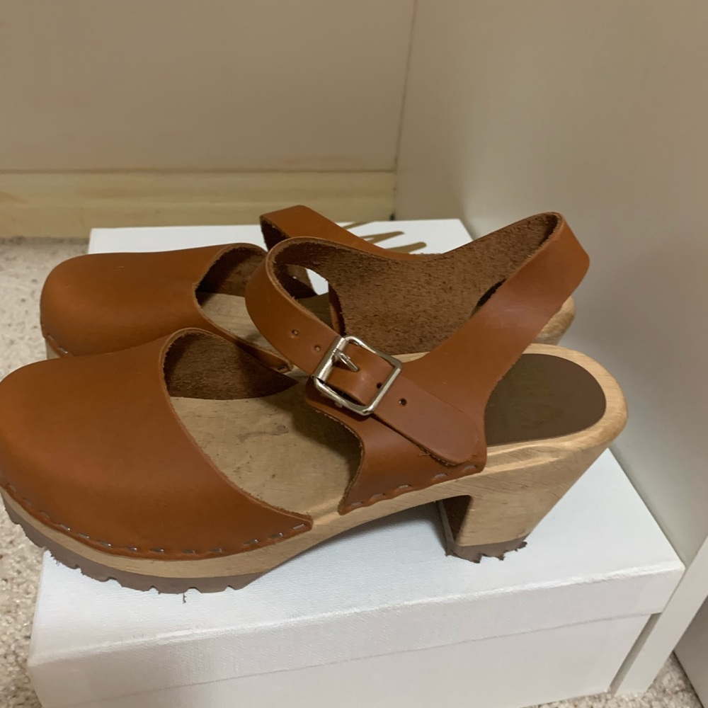 WORN ONCE MIA clog